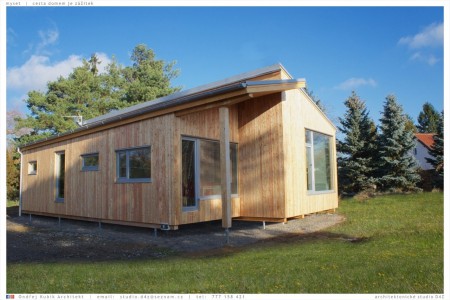 MYSET - cesta domem je zážitek.  Přirozená krása modřínových palubek. 